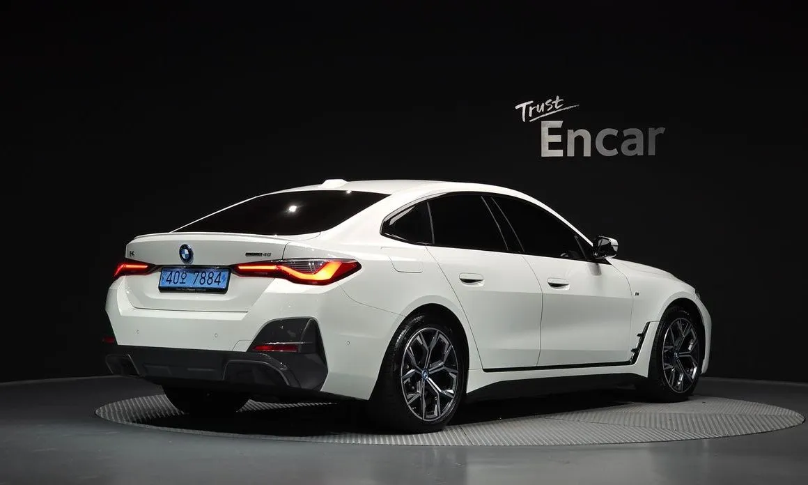BMW i4 — фото 4