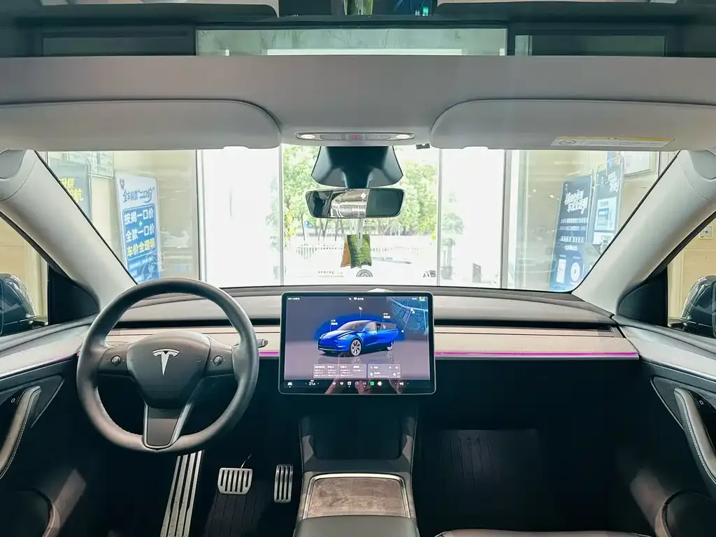 Tesla Model Y — фото 6