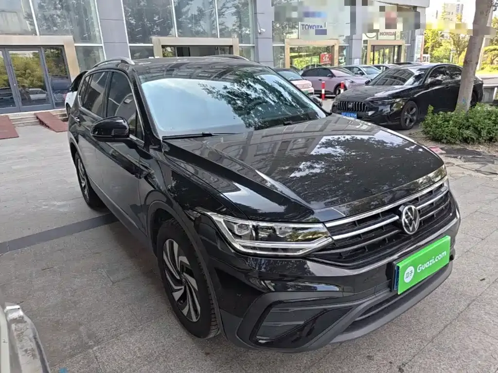 Volkswagen Tiguan L — фото 3