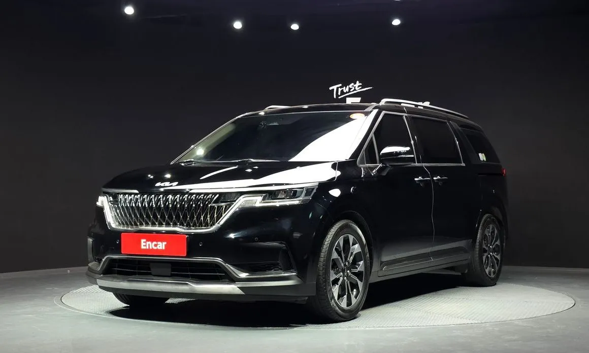 Kia Carnival — фото 1