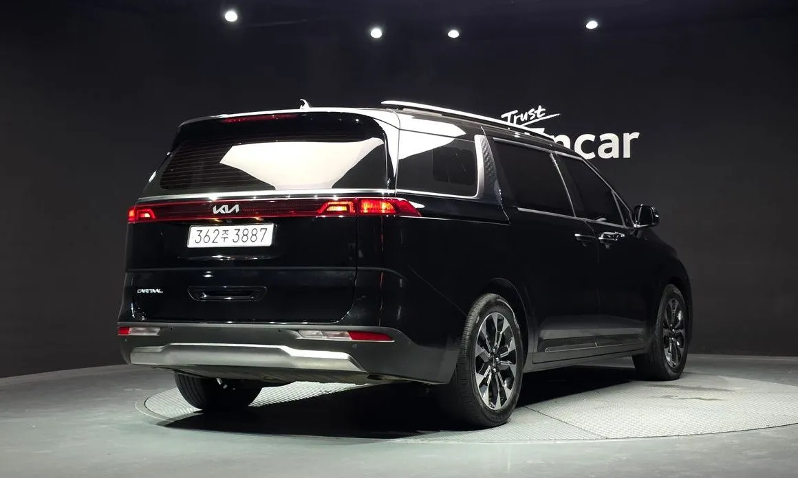 Kia Carnival — фото 7
