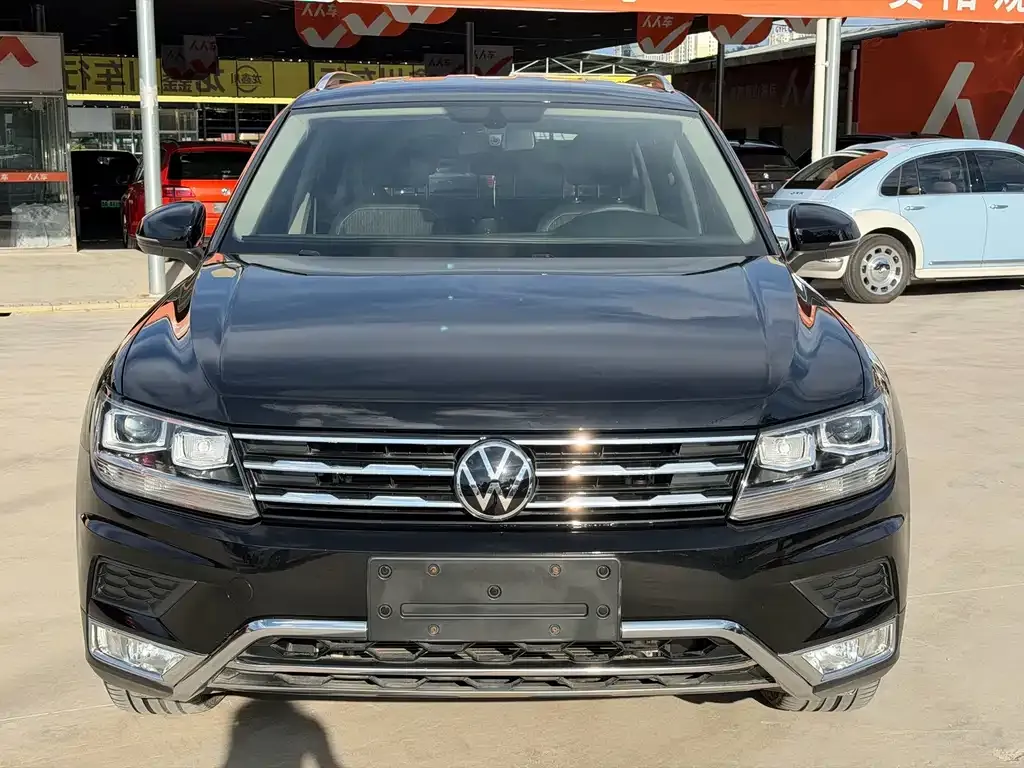 Volkswagen Tiguan L — фото 9