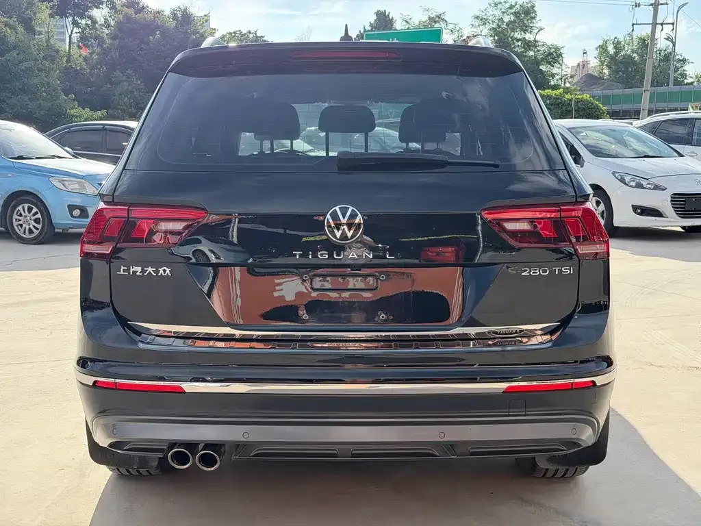 Volkswagen Tiguan L — фото 7