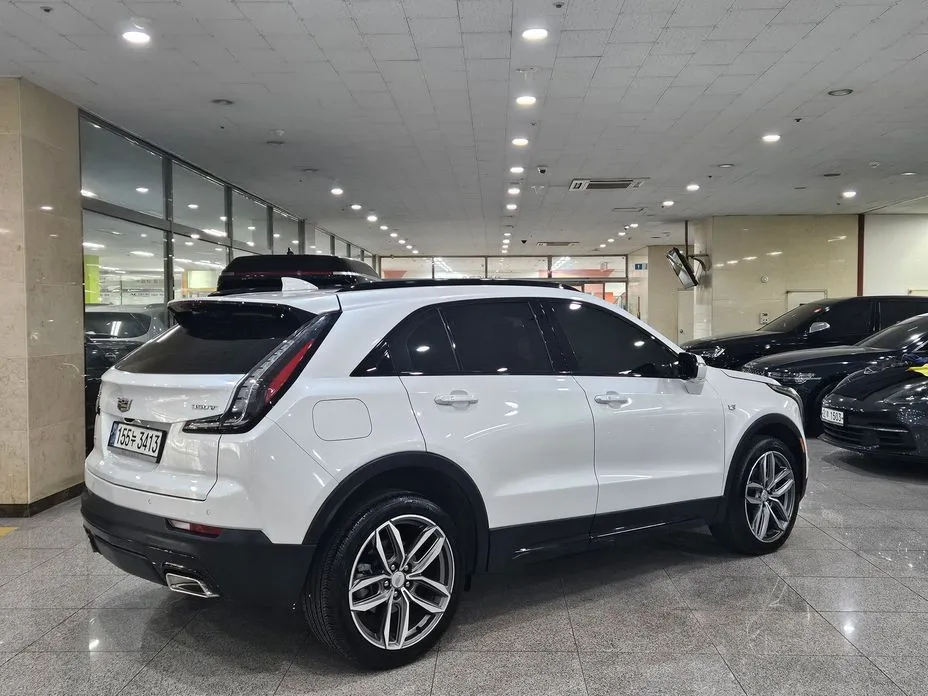 Cadillac XT4 — фото 8