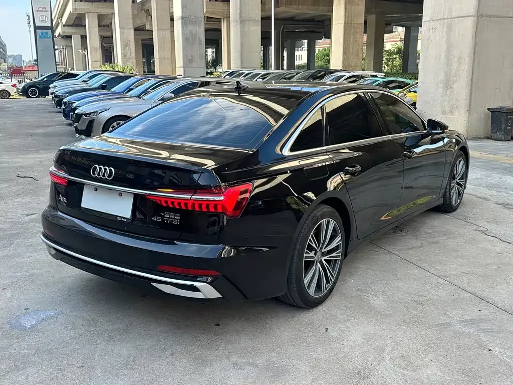 Audi A6L — фото 6