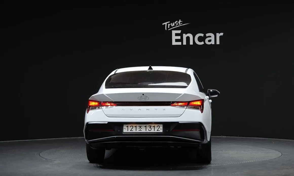 Hyundai AVANTE — фото 3