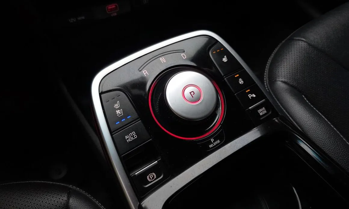 Kia Niro — фото 8
