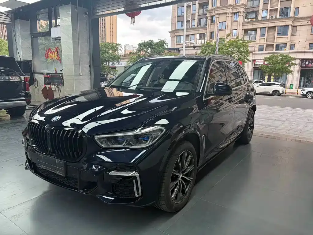 BMW X5 — фото 1