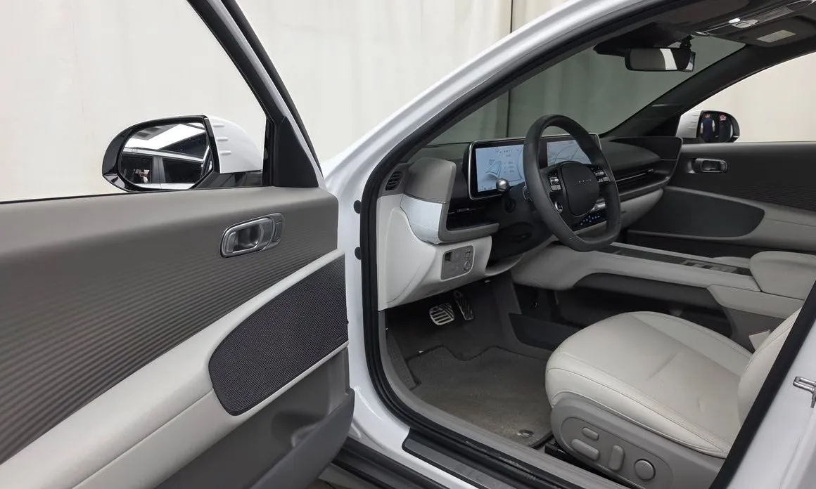 Hyundai Ioniq6 — фото 6