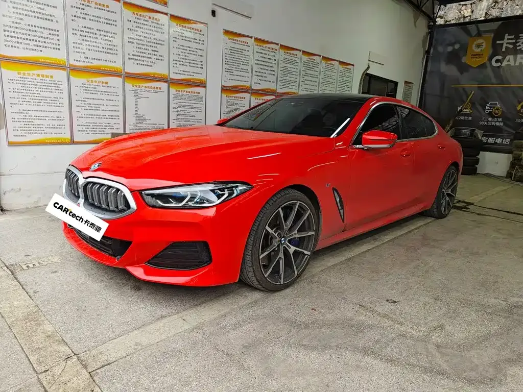 BMW 8 Series — фото 1