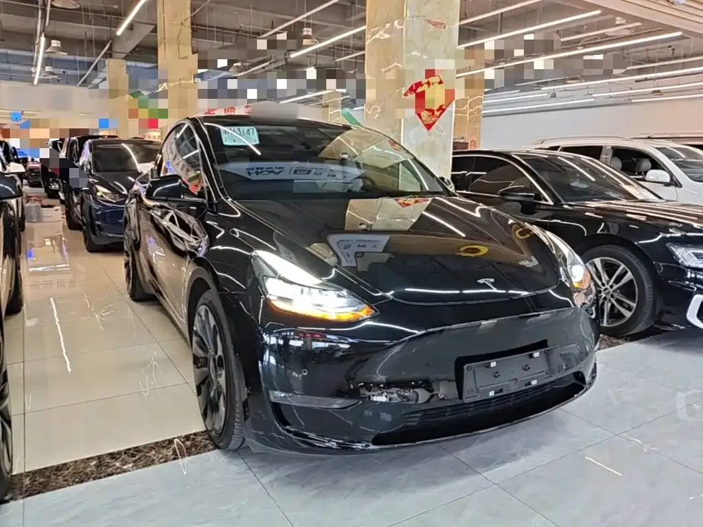 Tesla Model Y — фото 4