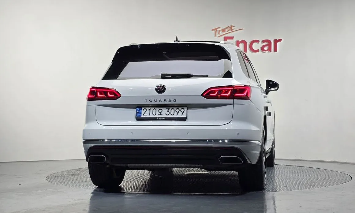 Volkswagen Touareg — фото 2