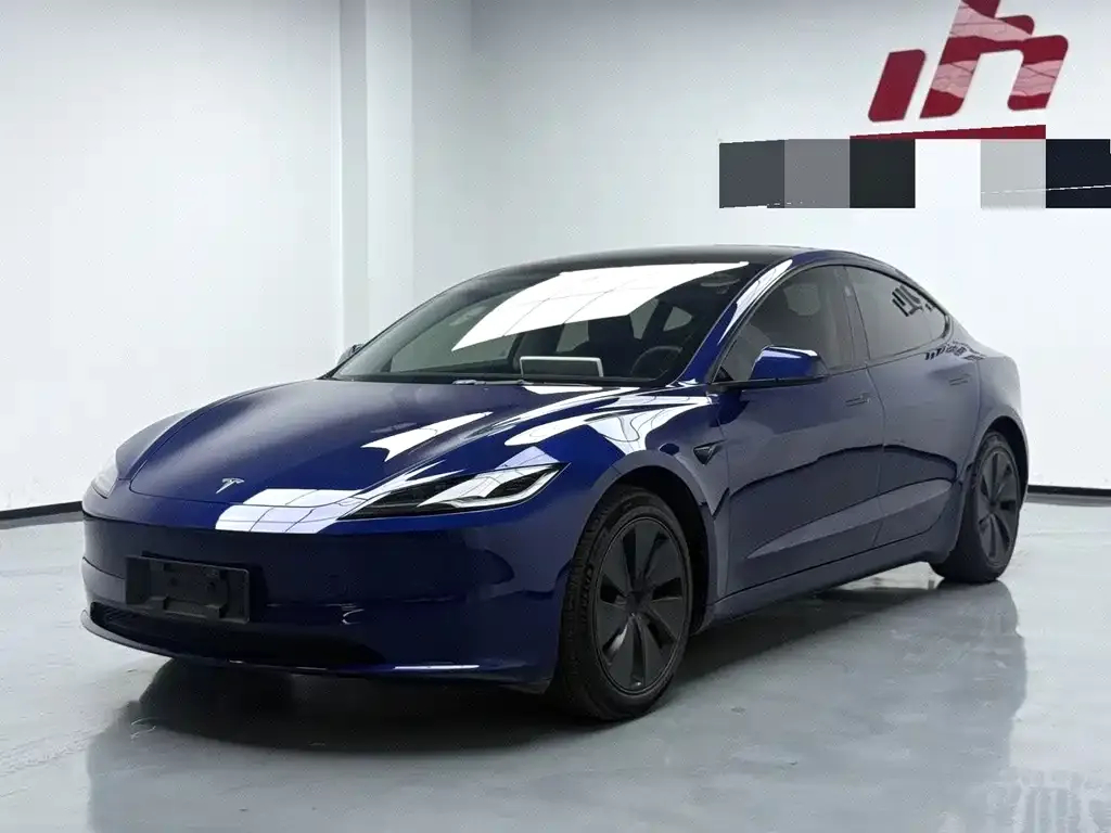 Tesla Model 3 — фото 1