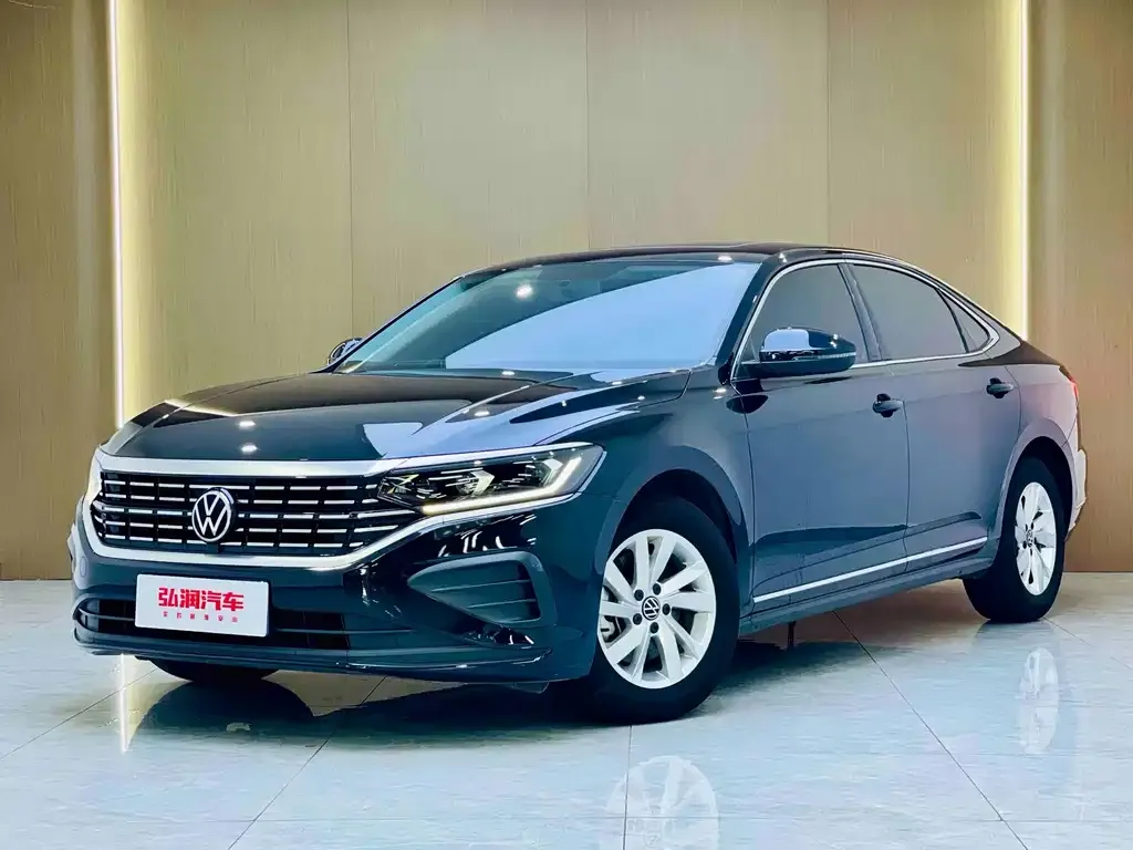Volkswagen Passat — фото 1