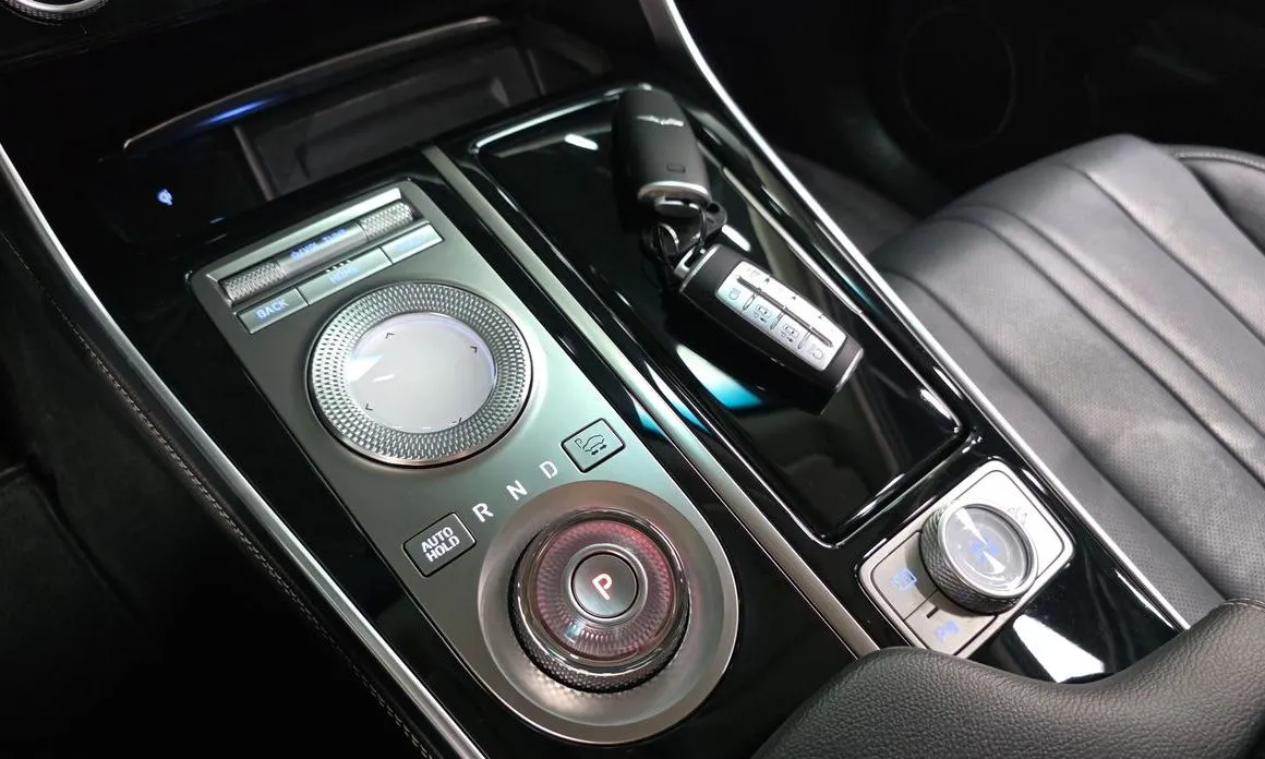 Genesis GV80 — фото 2