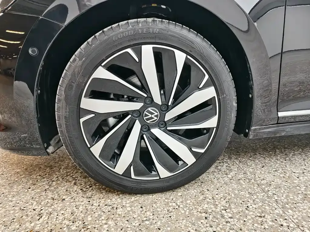 Volkswagen Passat — фото 10