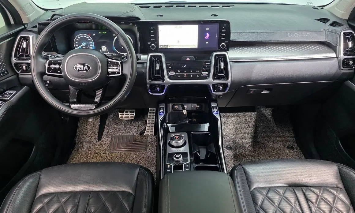 Kia Sorento — фото 9