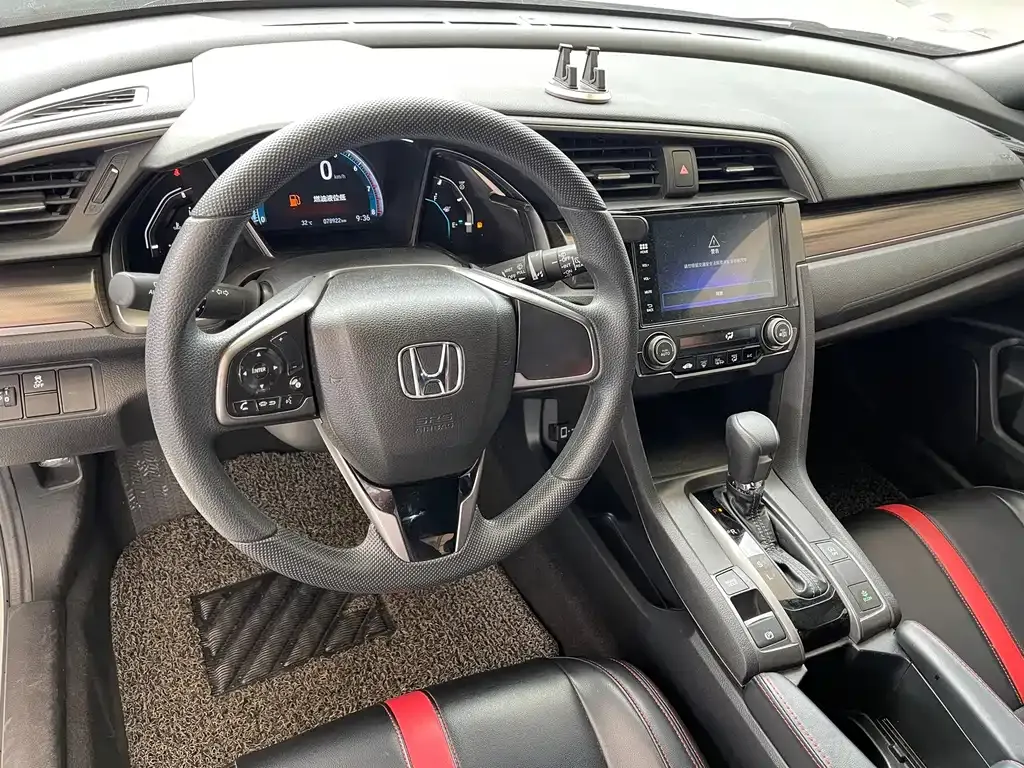 Honda Civic — фото 10