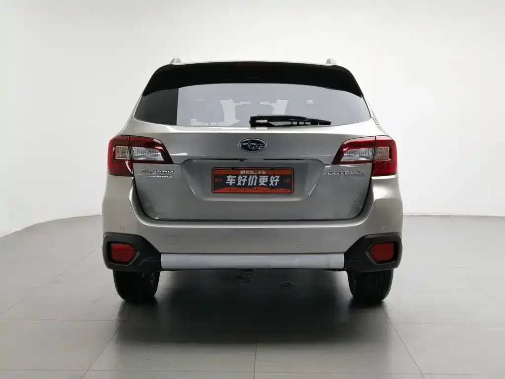 Subaru Outback — фото 3