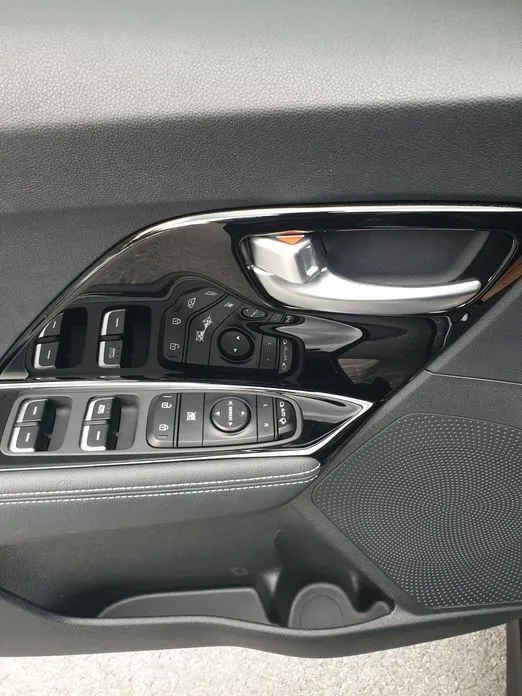Kia Niro — фото 10