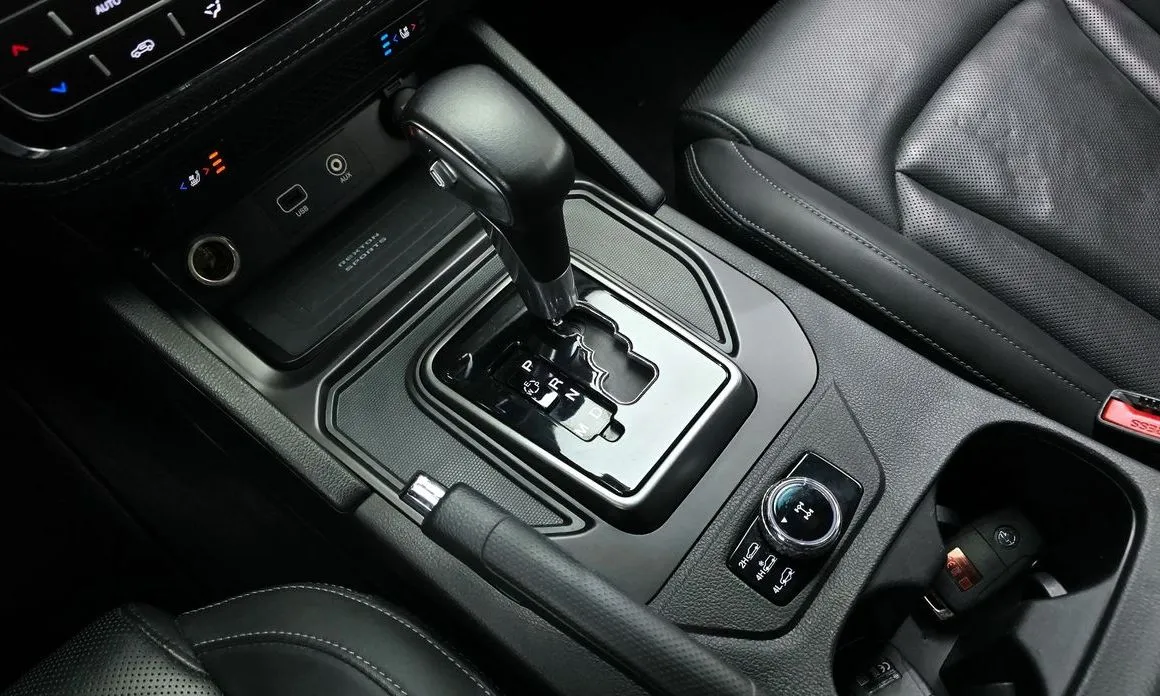 KG Mobility (Ssangyong) Rexton — фото 3