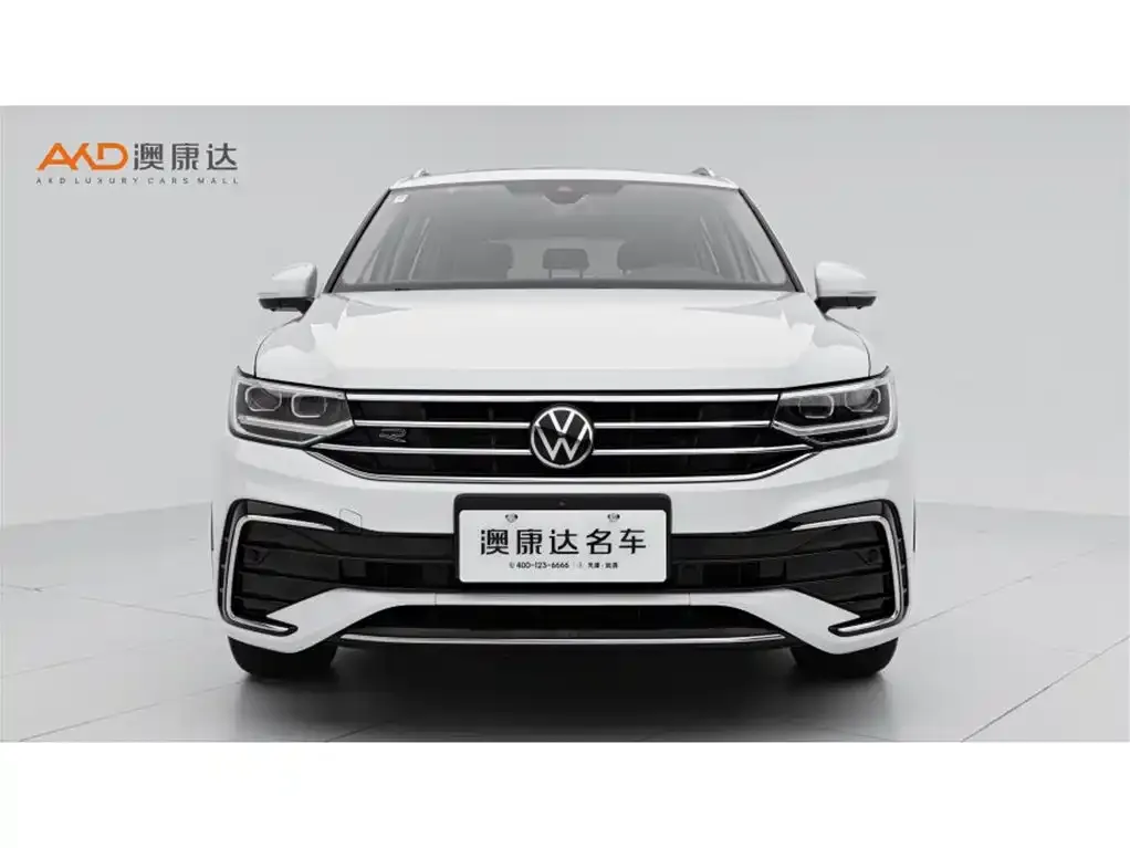 Volkswagen Tiguan L — фото 8