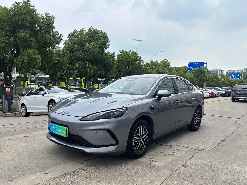 BYD Seal 05 DM-i — фото 1