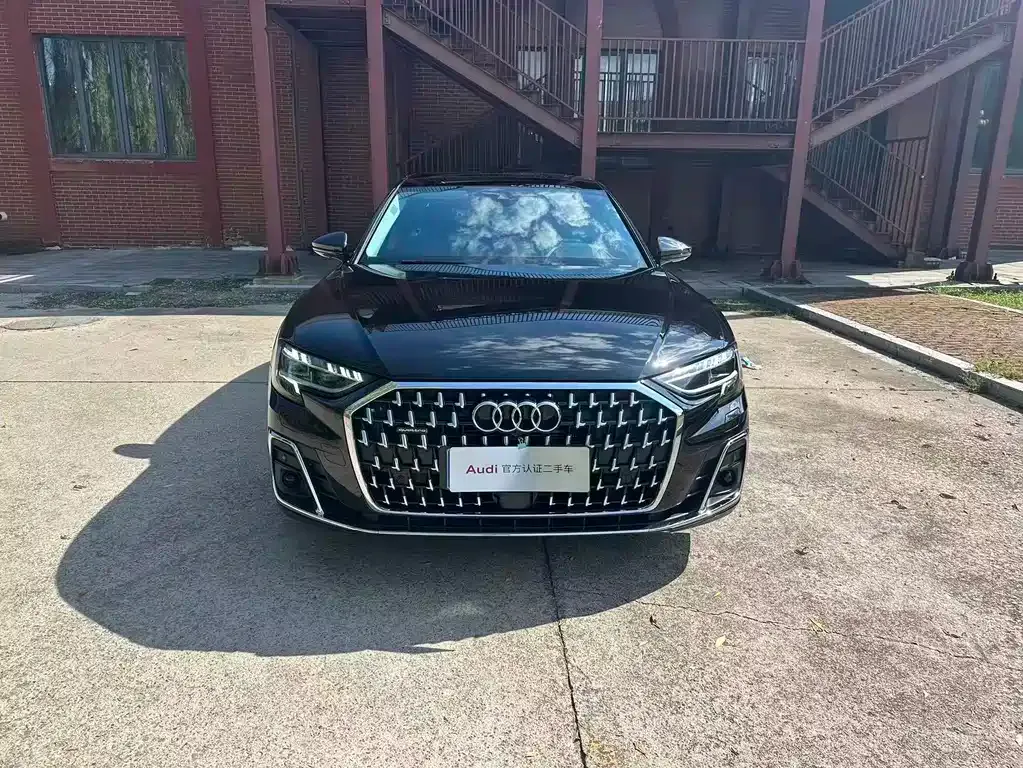 Audi A8 — фото 4
