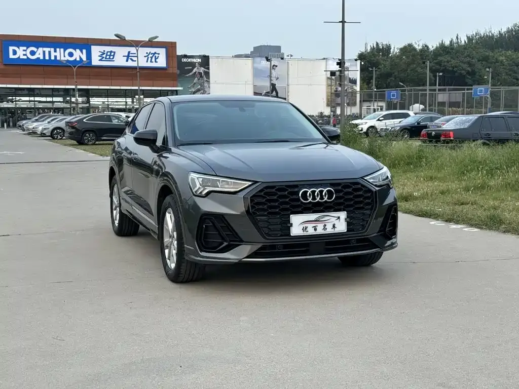 Audi Q3 Sportback — фото 9