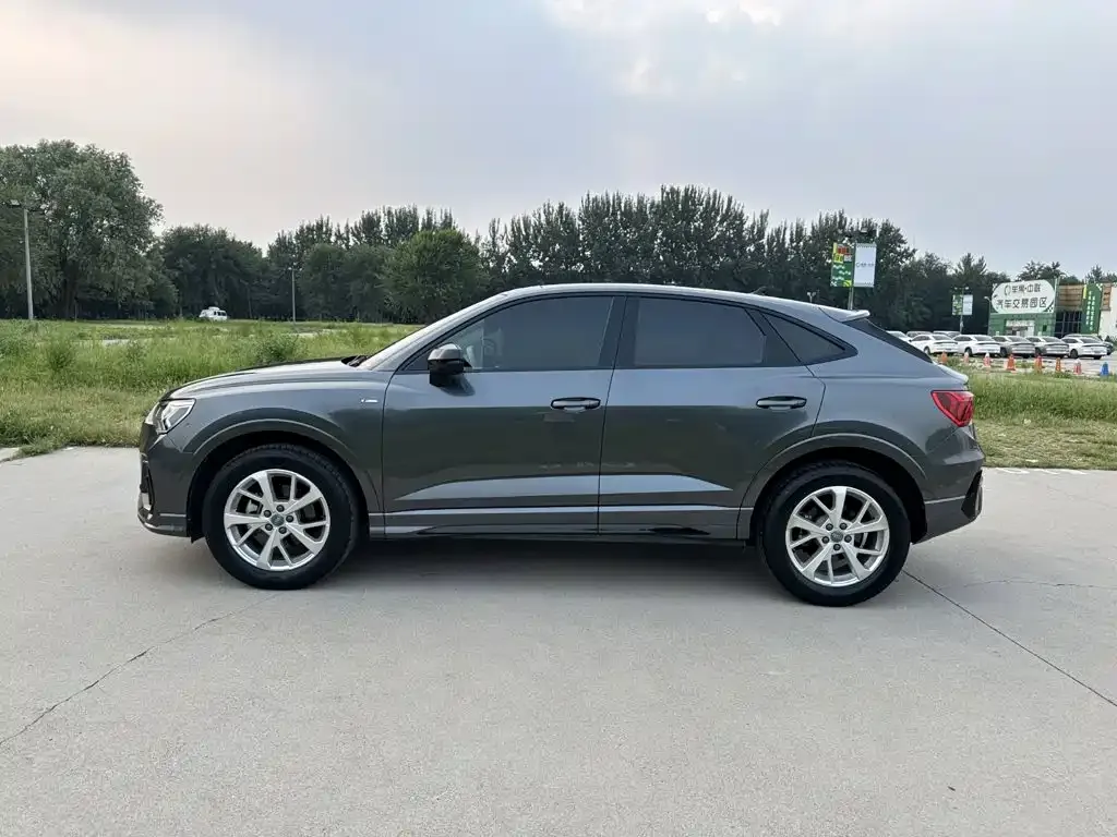 Audi Q3 Sportback — фото 7