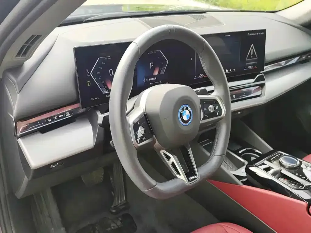 BMW i5 — фото 7