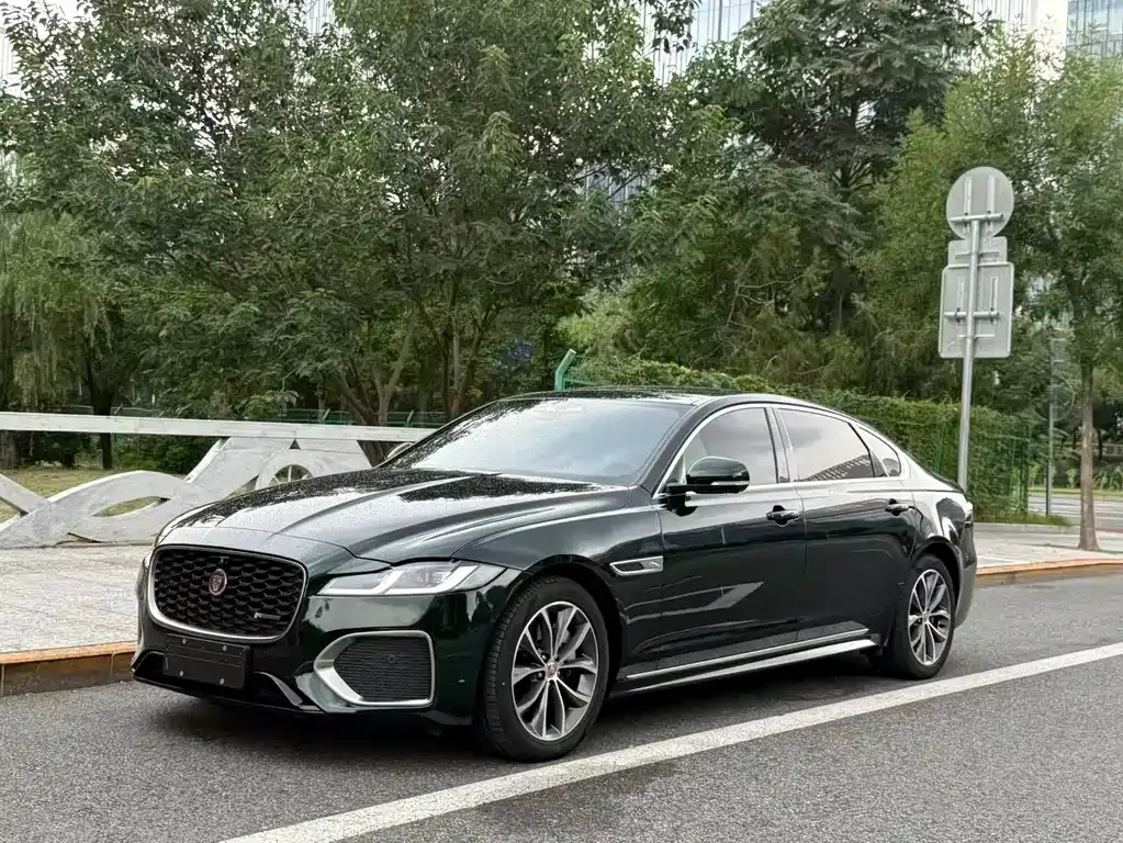 Jaguar XFL — фото 1