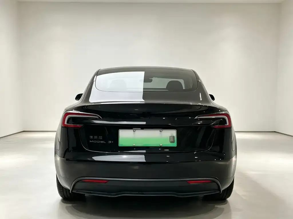 Tesla Model 3 — фото 6