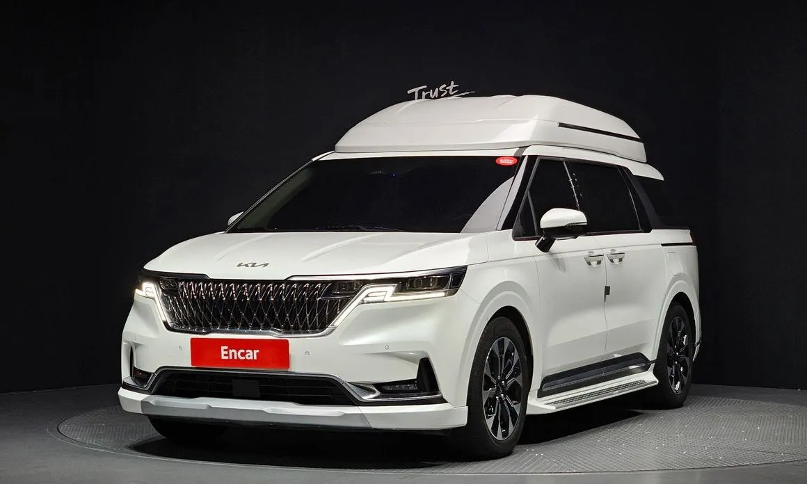 Kia Carnival — фото 1