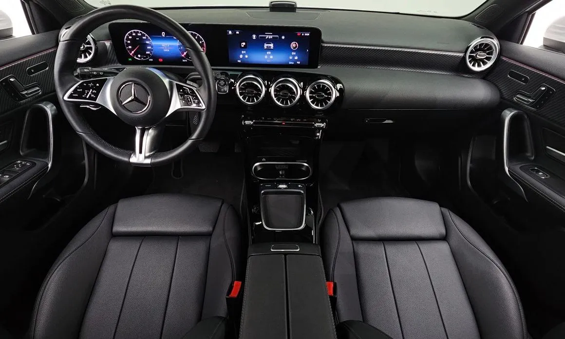 Mercedes-Benz A-Class — фото 10