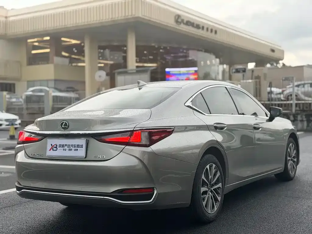 Lexus ES — фото 3