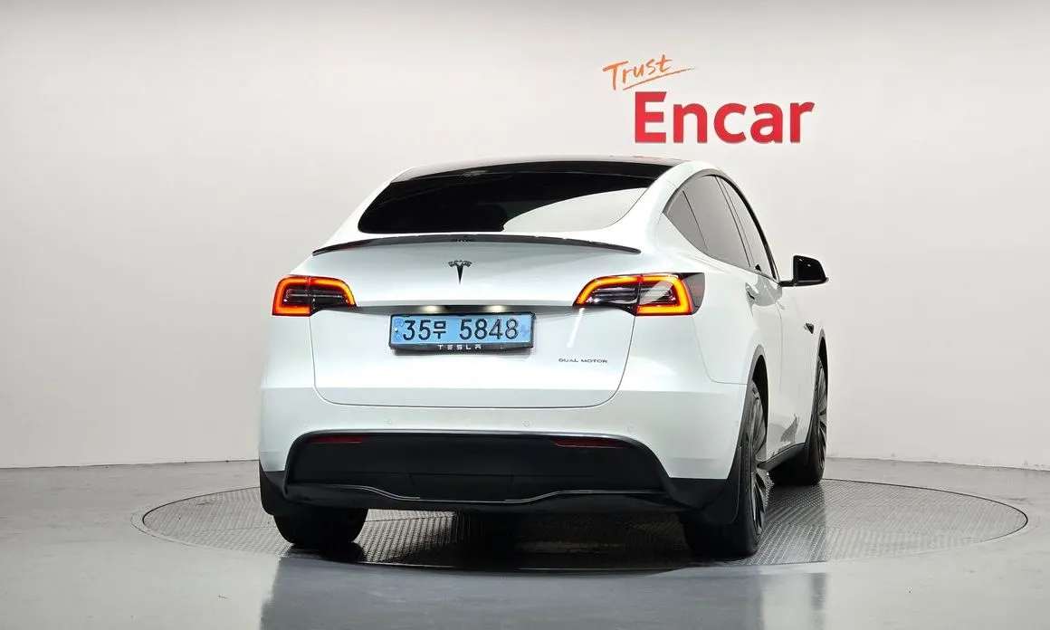 Tesla Model Y — фото 4