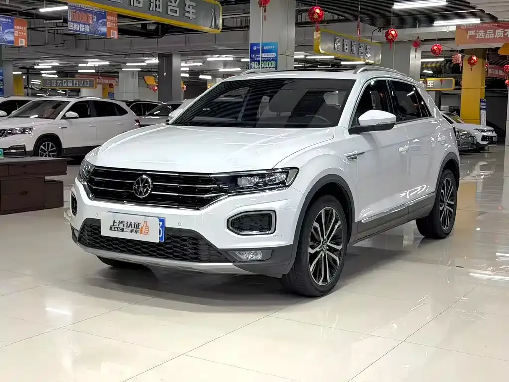 Volkswagen T-Roc — фото 1