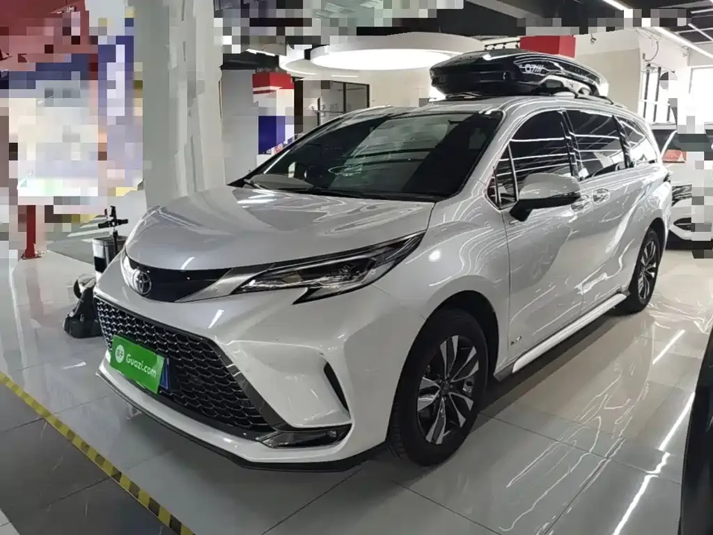 Toyota Granvia — фото 1