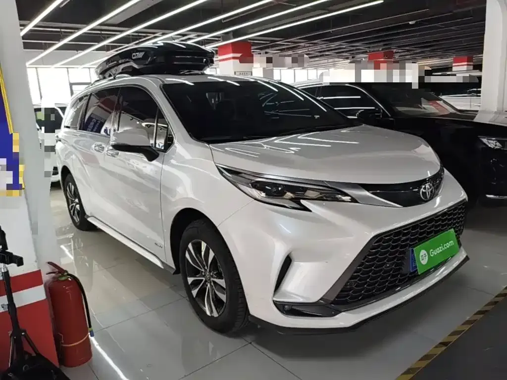 Toyota Granvia — фото 8