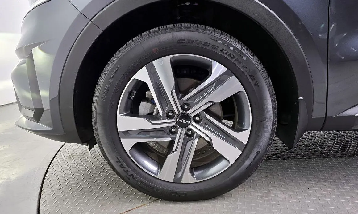 Kia Sorento — фото 6