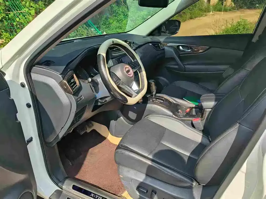 Nissan X-Trail — фото 10