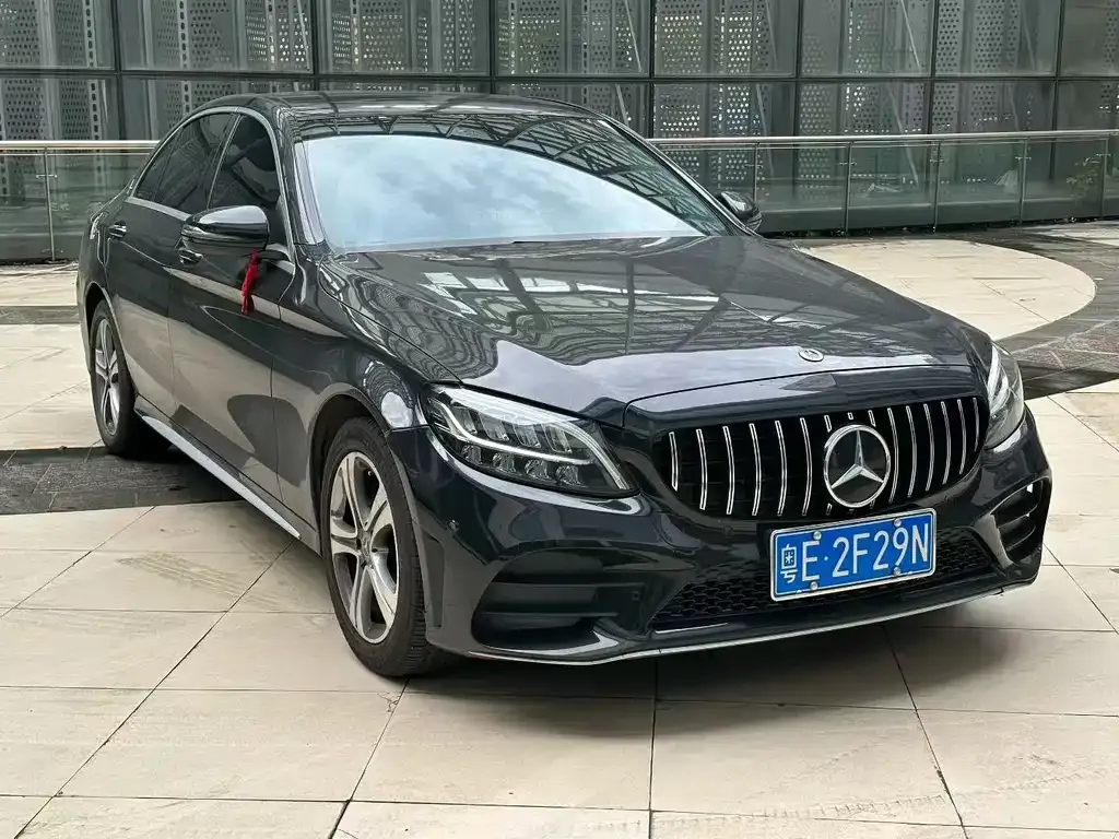 Mercedes-Benz C-Class — фото 1