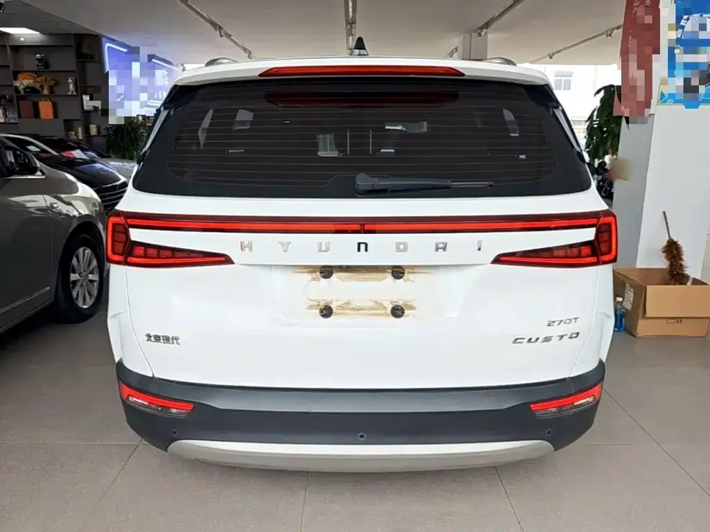 Hyundai Custo — фото 3