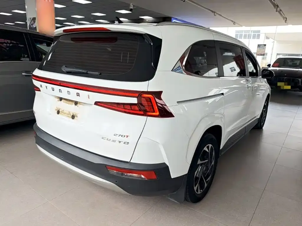 Hyundai Custo — фото 8