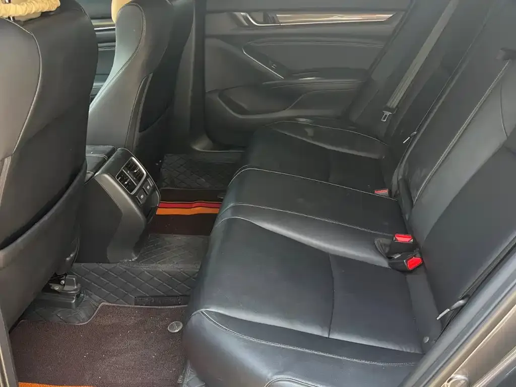 Honda Accord — фото 5