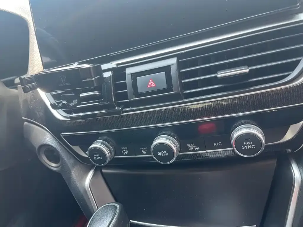 Honda Accord — фото 6