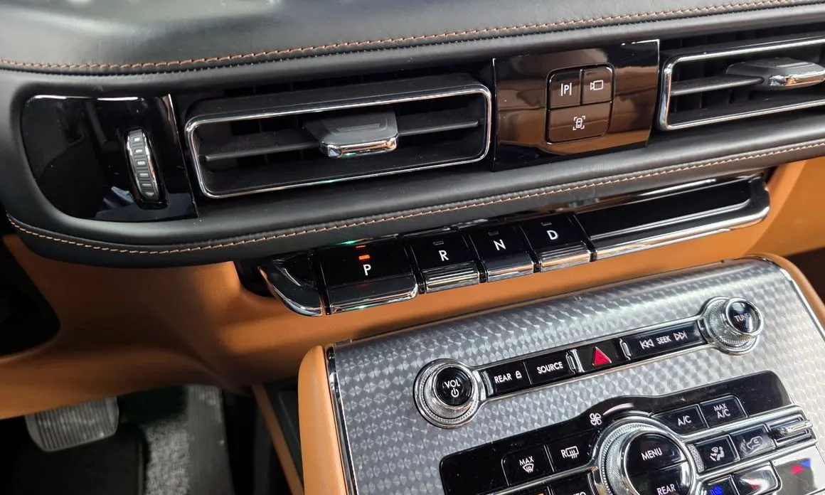 Lincoln Aviator — фото 10