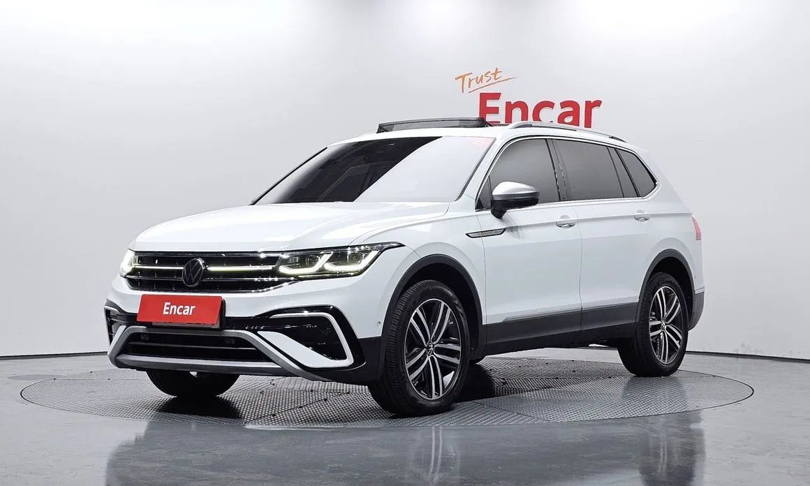 Volkswagen Tiguan — фото 1