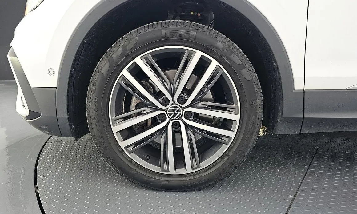 Volkswagen Tiguan — фото 7